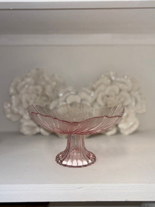 SCALLOPED LIGHT PINK PEDAL CAKE PLATE (SMALL)