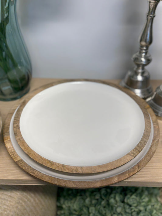 Set of 2 round ivory enameled shallow mango wood trays